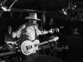 2009-023-cc-noranes-sherman-robertson.jpg